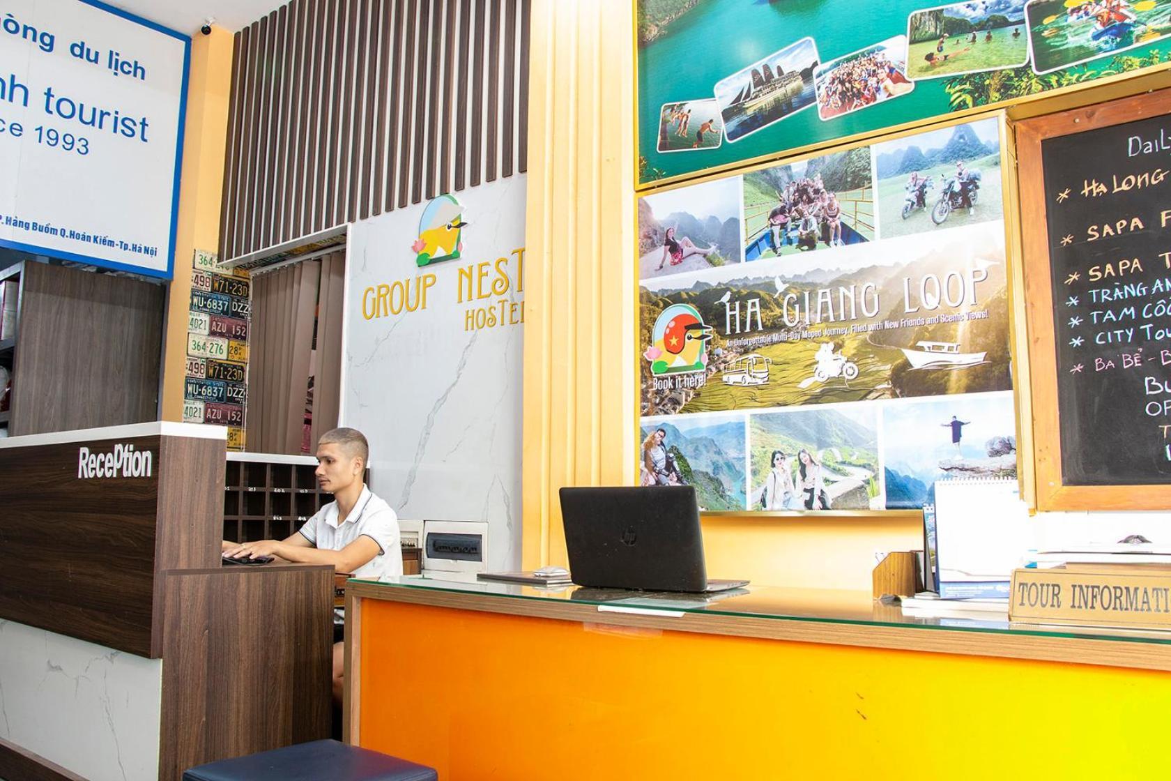 Group Nest Hotel Hanoi Buitenkant foto