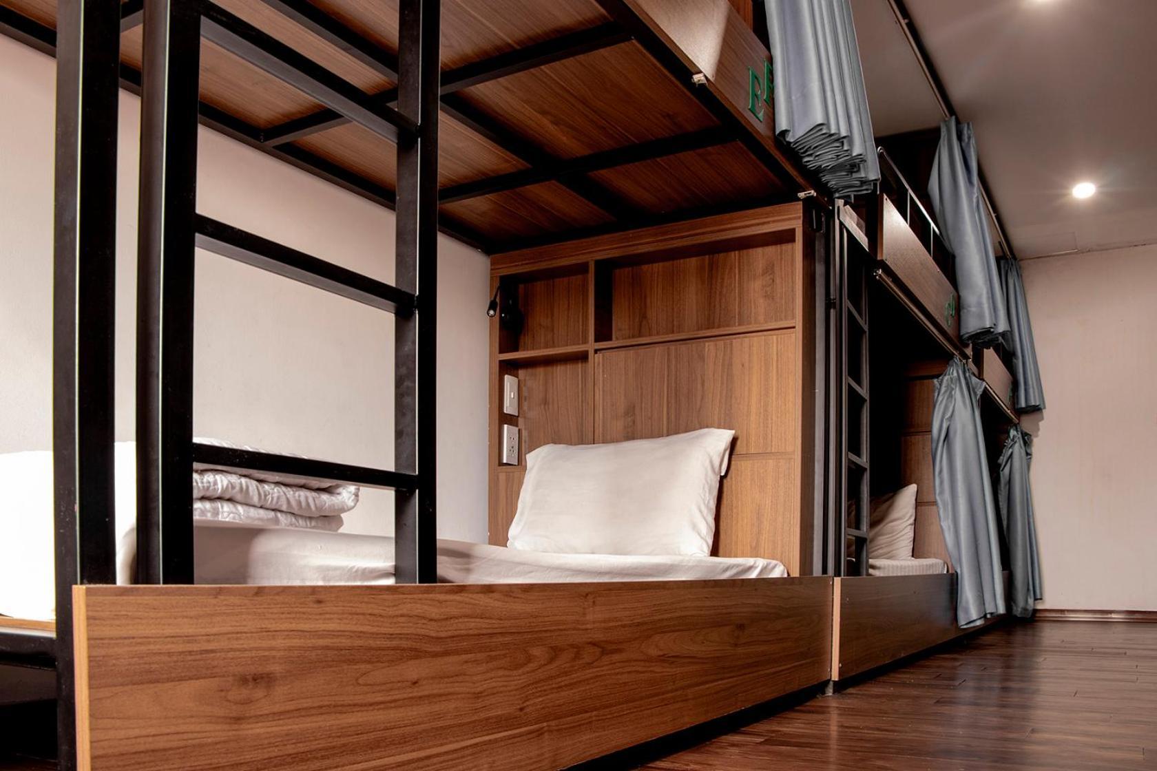 Group Nest Hotel Hanoi Buitenkant foto
