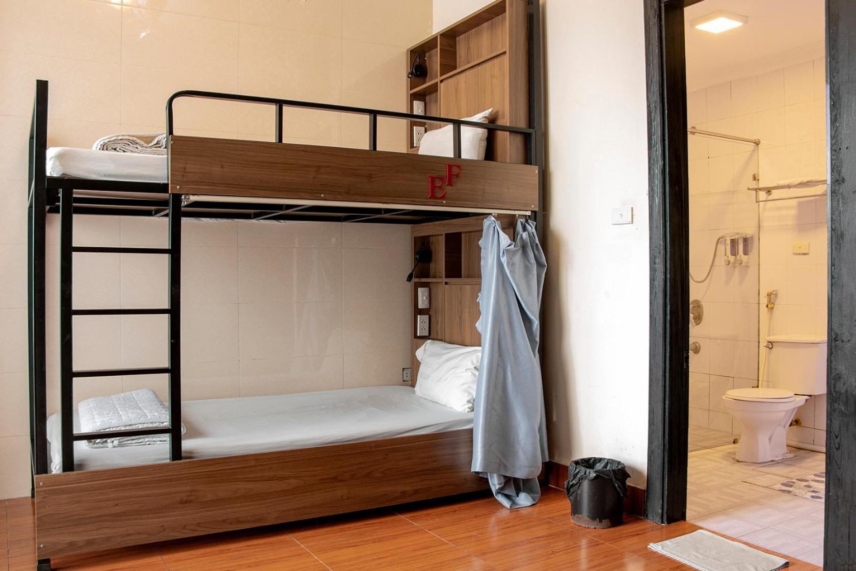 Group Nest Hotel Hanoi Buitenkant foto